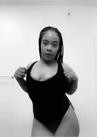 OnlyFans cuenta yummie321 header 2