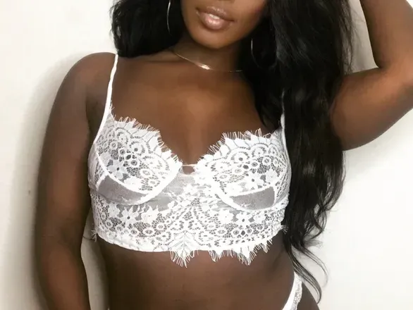 OnlyFans account  suziesochocolate avatar 1