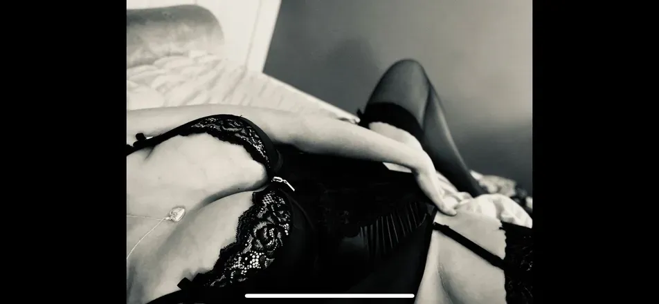 OnlyFans cuenta cheeky-smiles header 2