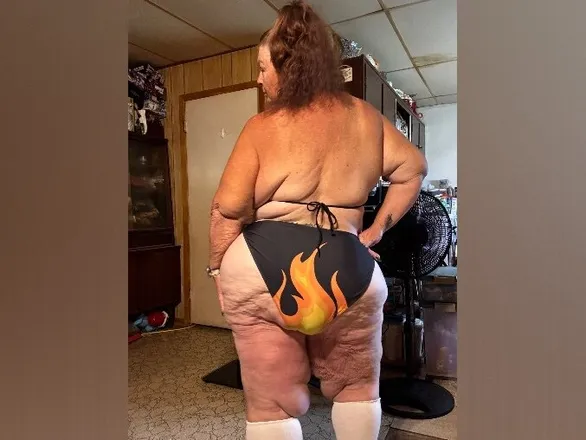 OnlyFans cuenta mysticalcurves69 header 2