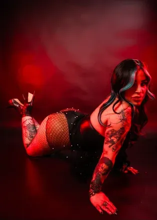OnlyFans cuenta toxicdoll666 header 2