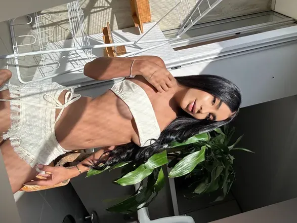 OnlyFans cuenta nikkinoir header 2