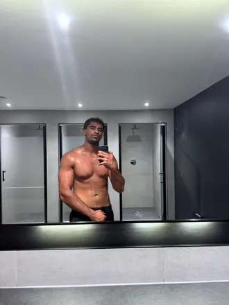 OnlyFans cuenta itsbigcockkhan header 2