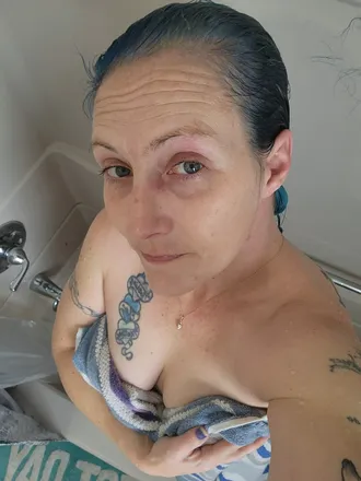 OnlyFans account  eatme422 header 2