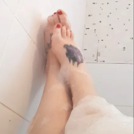 OnlyFans cuenta feetwiththelilytattoo avatar 1