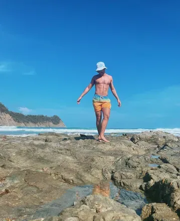 OnlyFans account  fereche header 2