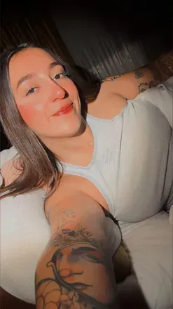 OnlyFans cuenta nia_yanyi header 2