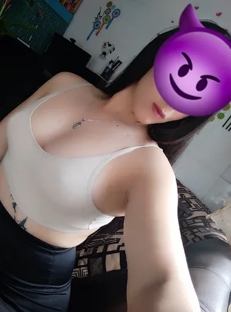 OnlyFans account  julianita_95 header 2