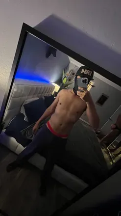 OnlyFans cuenta alexstonx header 2