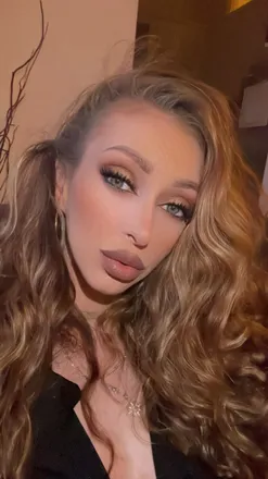 OnlyFans cuenta crysprivate header 2