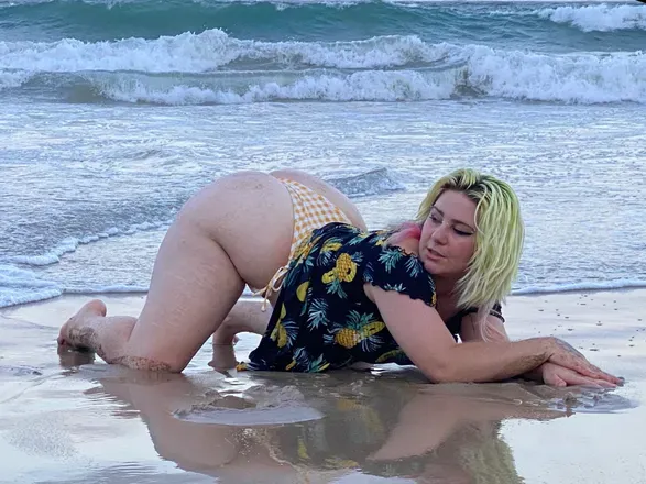 OnlyFans cuenta maskedkittenxoxo header 2