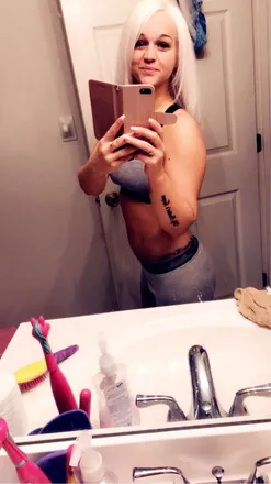 OnlyFans cuenta whitechina4u2c header 2