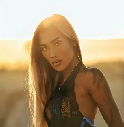 OnlyFans account  kira.asia.ts avatar 1