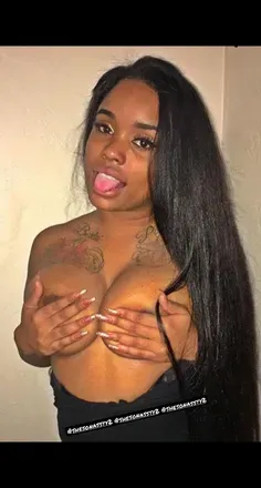 OnlyFans cuenta shesonassty2 avatar 1