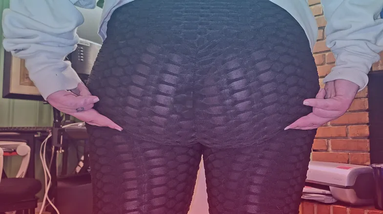 OnlyFans cuenta crowntheworld01 header 2