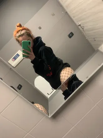 OnlyFans cuenta feesya avatar 1