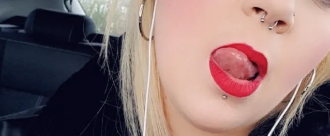 OnlyFans cuenta hornyhannah69 header 2