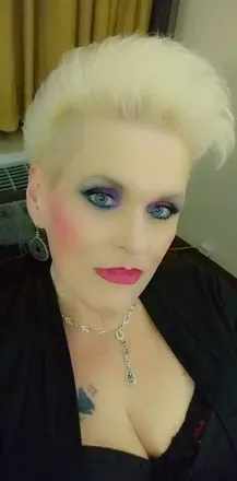 OnlyFans cuenta sassy_in_heels avatar 1