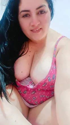 OnlyFans account  mamicurv avatar 1