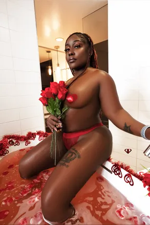 OnlyFans cuenta naygoddess header 2