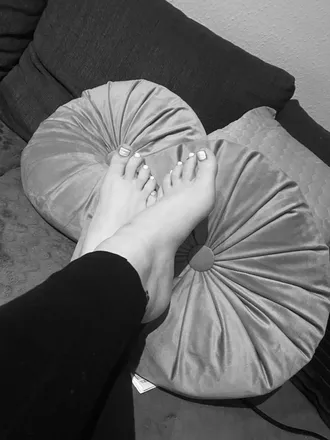 OnlyFans cuenta franziska_feet header 2