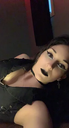 OnlyFans cuenta wednesdaymorbid header 2