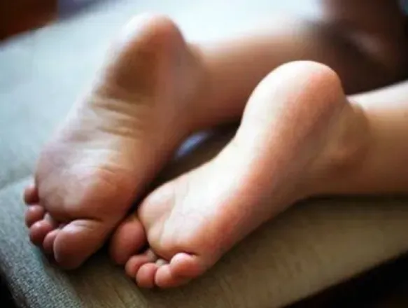 OnlyFans cuenta kinkyfeetaus avatar 1