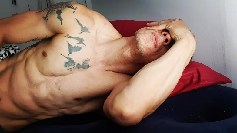 OnlyFans cuenta luxycastro77 header 2