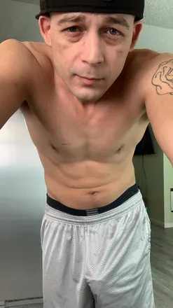 OnlyFans cuenta kingtitustatius avatar 1