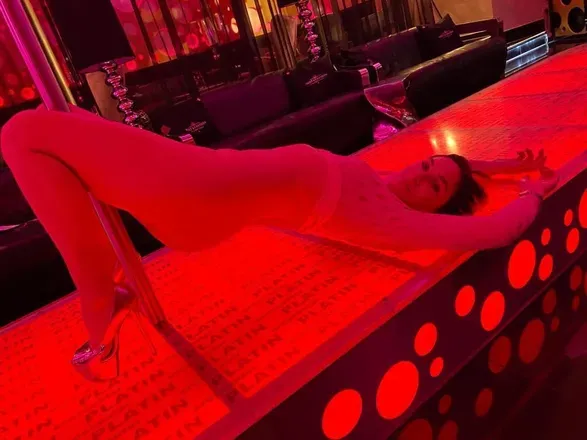 OnlyFans cuenta adriana_official header 2