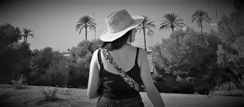 OnlyFans cuenta minamun header 2