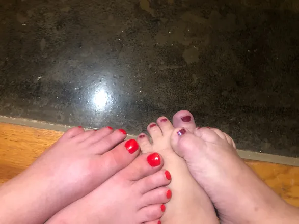 OnlyFans cuenta cutesytootsy header 2