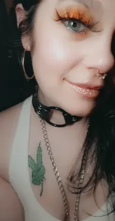 OnlyFans cuenta peaches_xxx avatar 1