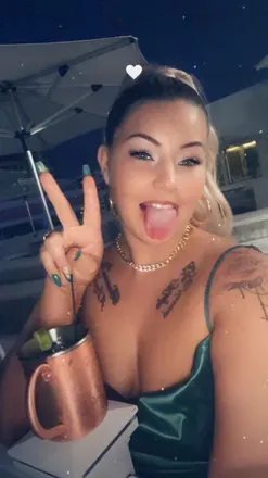 OnlyFans cuenta shaybaeee32 avatar 1