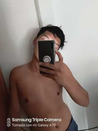 OnlyFans cuenta andresb_17 header 2