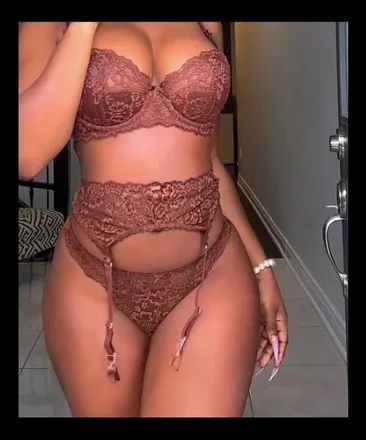 OnlyFans cuenta prettyfacemama header 2