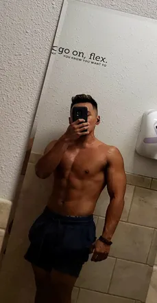 OnlyFans cuenta rise2tell avatar 1