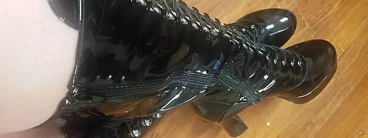 OnlyFans cuenta curvypervyqueen header 2