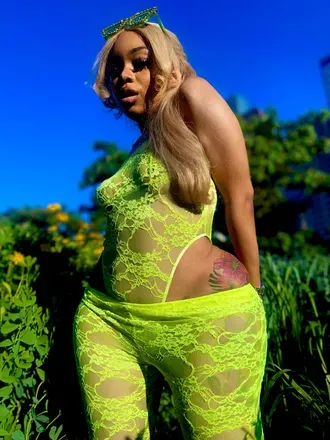 OnlyFans cuenta raeveebaby header 2