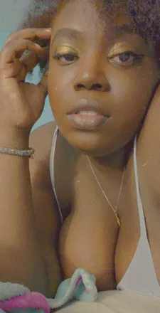 OnlyFans cuenta island.moe header 2