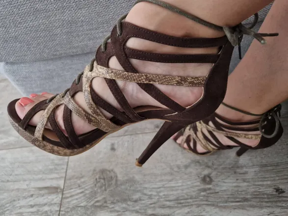 OnlyFans cuenta missmilyfeetof header 2