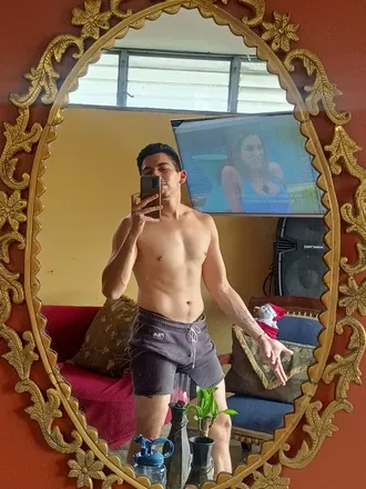 OnlyFans account  mdariom header 2