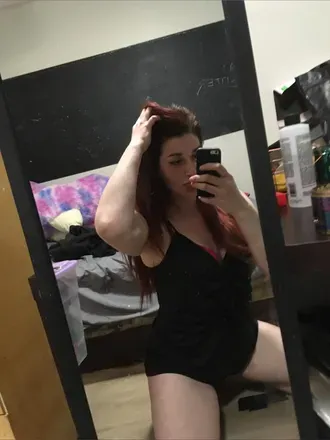 OnlyFans cuenta onherknees4u avatar 1