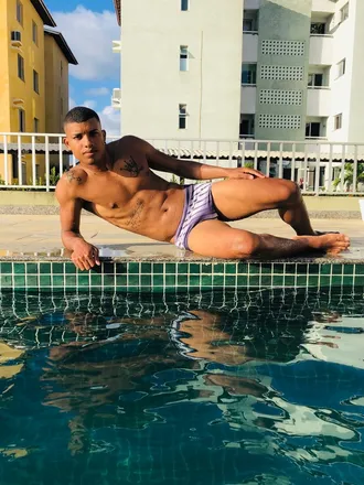 OnlyFans cuenta luan1000 header 2