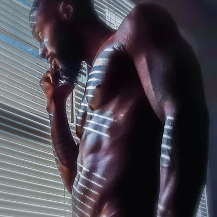 OnlyFans cuenta mrrealisticdreamer header 2