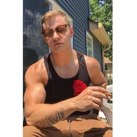 OnlyFans cuenta jamesstone349598 avatar 1