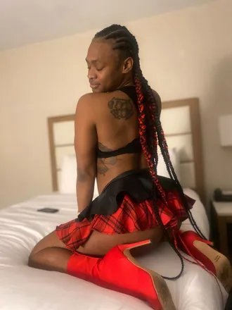 OnlyFans cuenta deedeewitdabody header 2