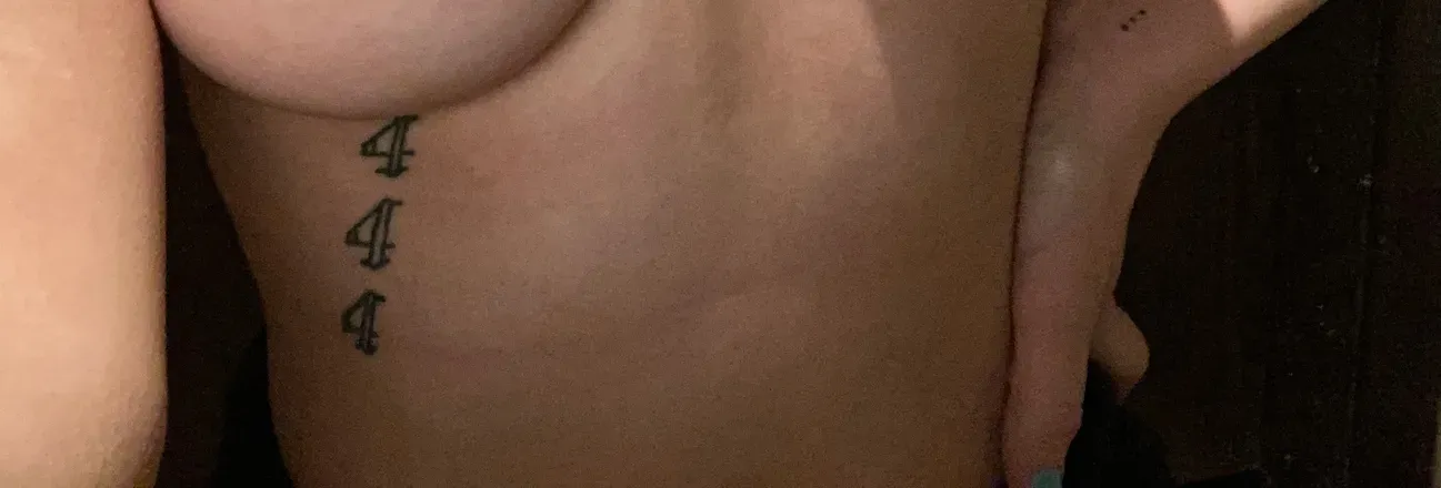 OnlyFans cuenta melaniemaee header 2