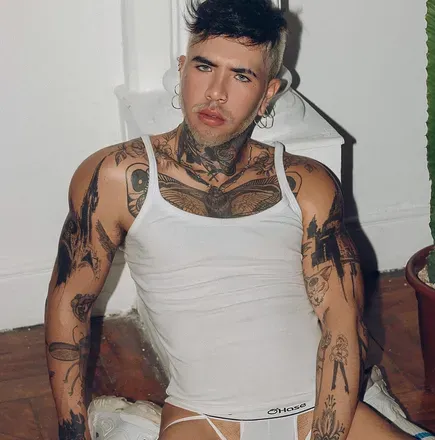 OnlyFans cuenta cryboyxxl avatar 1