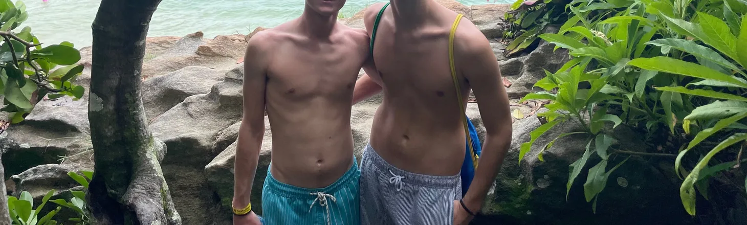 OnlyFans cuenta justsometwinks header 2